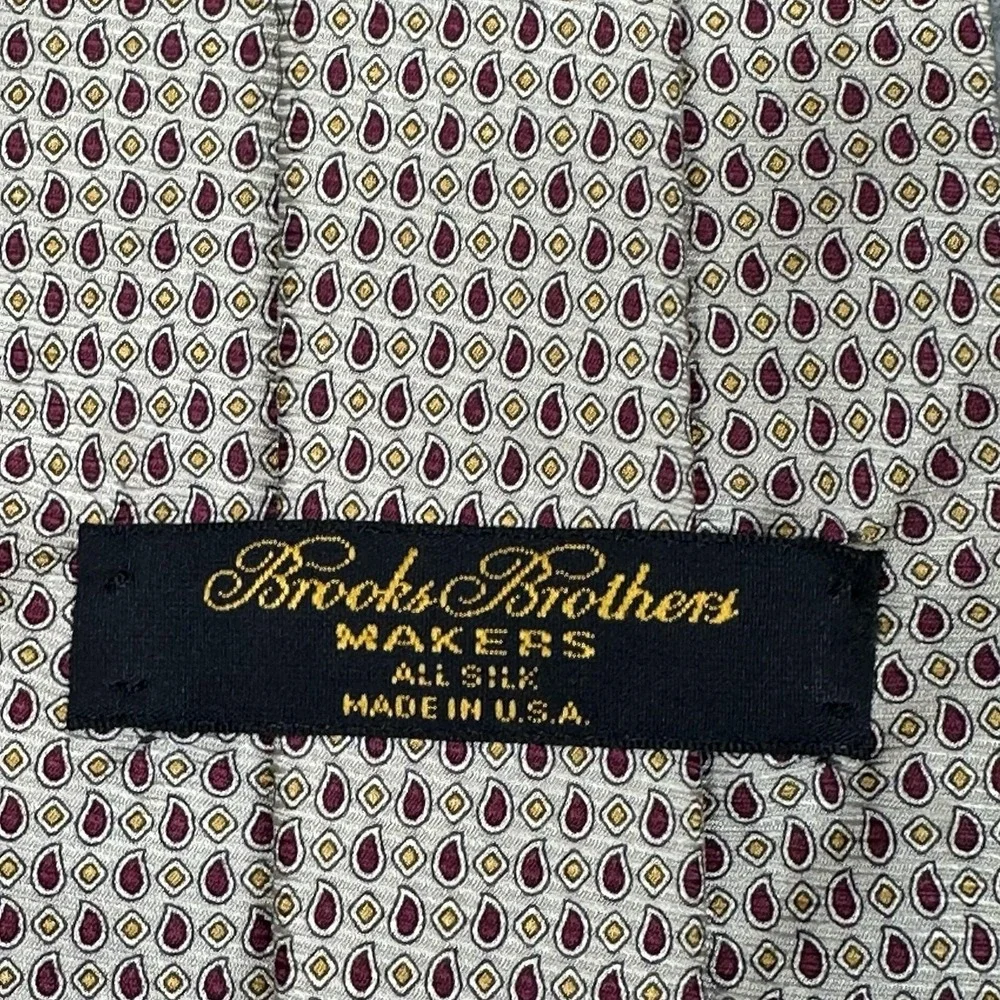 Vintage Brooks Brothers Makers Neck Tie Ivory Silk Geometric Mini Paisley‎ Print
